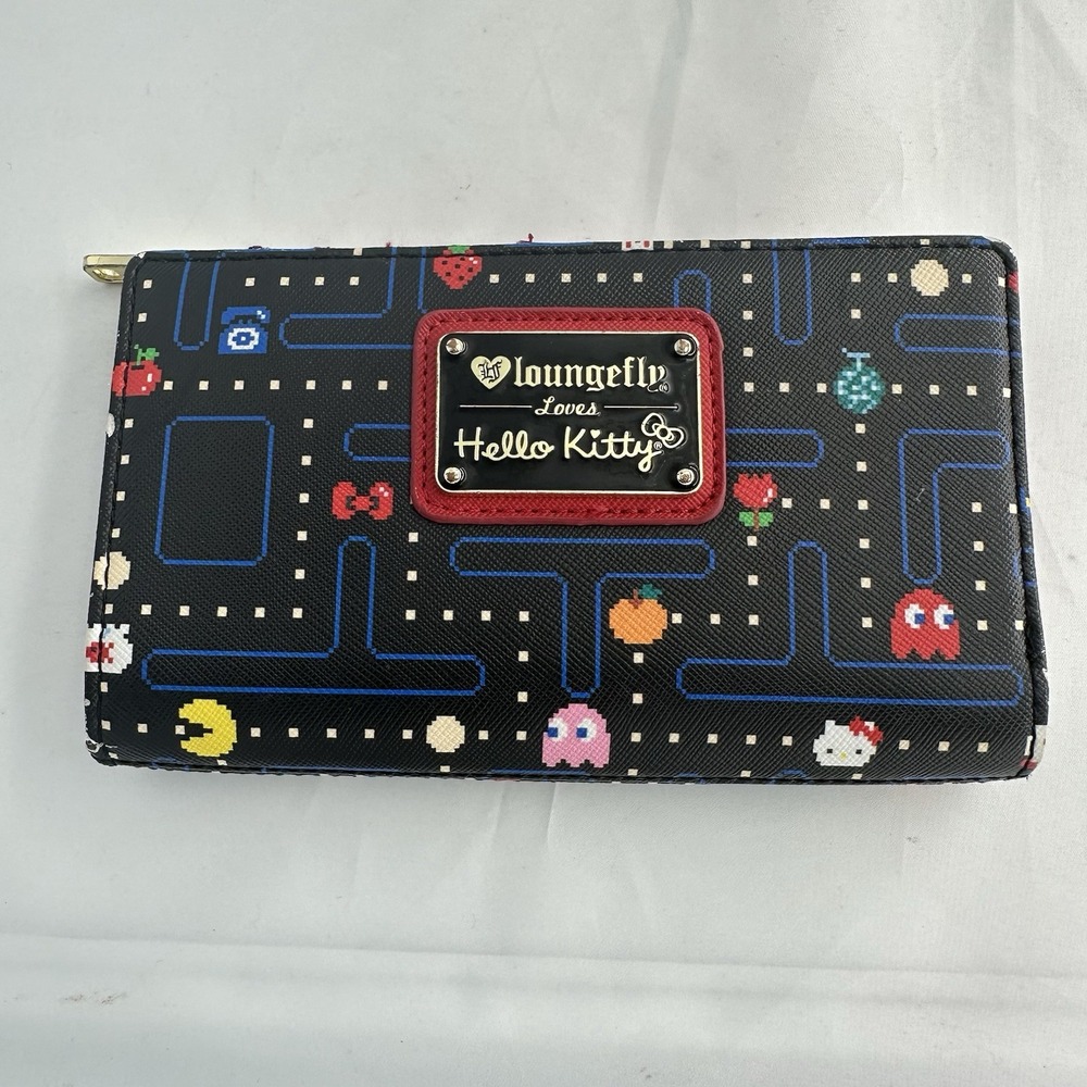 Sanrio Hello Kitty Loungefly Pac-Man Video Game Bandai Namco Wallet Clutch